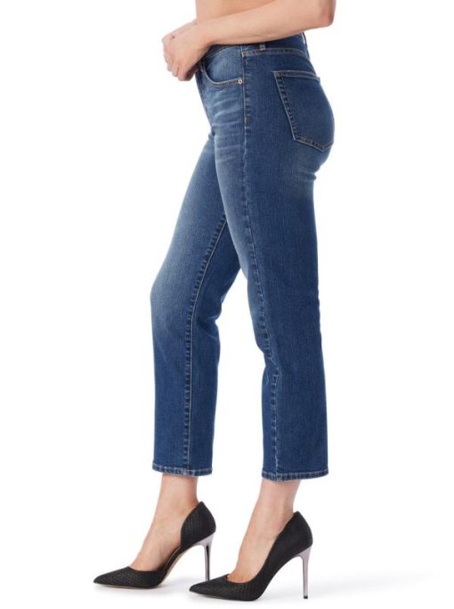 Careercurated.shop030d0c655e 4