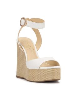 Careercurated.shop2204438224 3