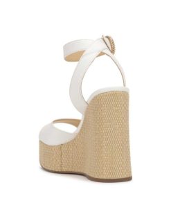 Careercurated.shop2204438224 4