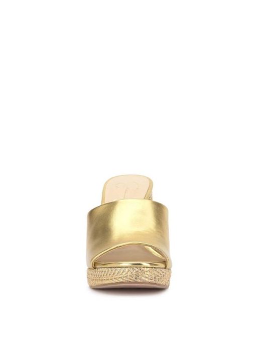 Careercurated.shop2d8dc635e7 2