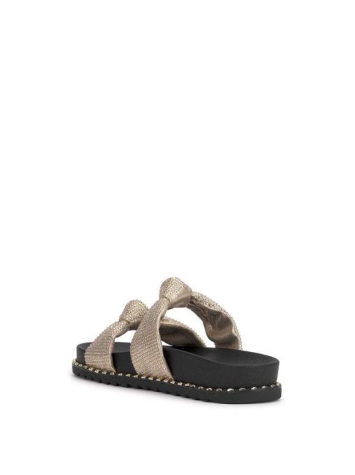 Careercurated.shop6a3f5c75cb 3
