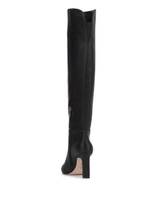 Careercurated.shop81af7d1b9e 3