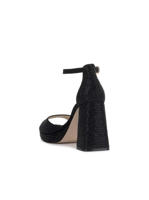 Careercurated.shopb5f982d8ea 3
