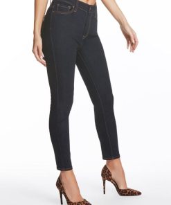 Careercurated.shopd8d7b40781 3